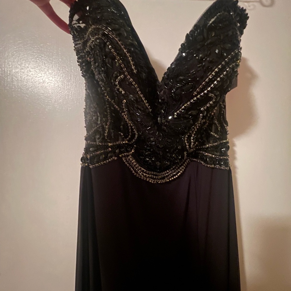 Jovani Black Maxi Dress with Silver Accents (fits like a SZ 10) new with tags - Picture 2 of 3